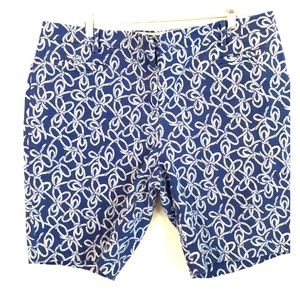 Land’s End mid rise shorts